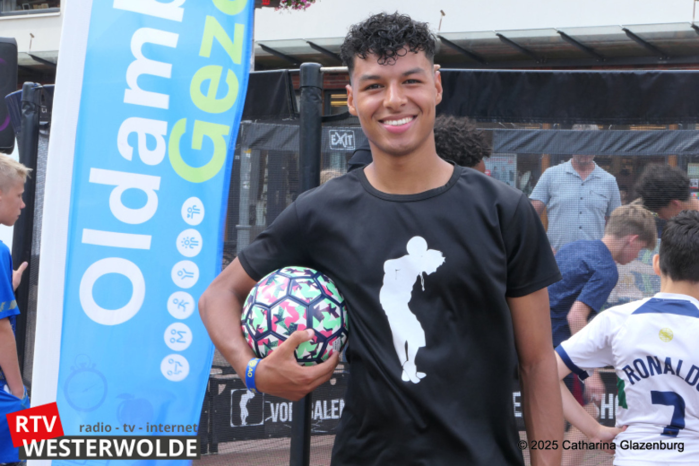 juwentley-daal-bij-Panna-Knock-Out-toernooi-Winschoten